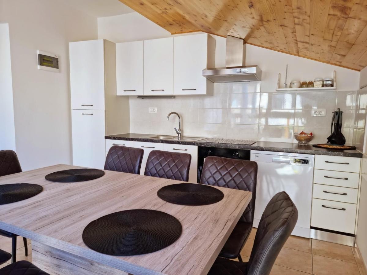 Apartment Hana أوميس المظهر الخارجي الصورة